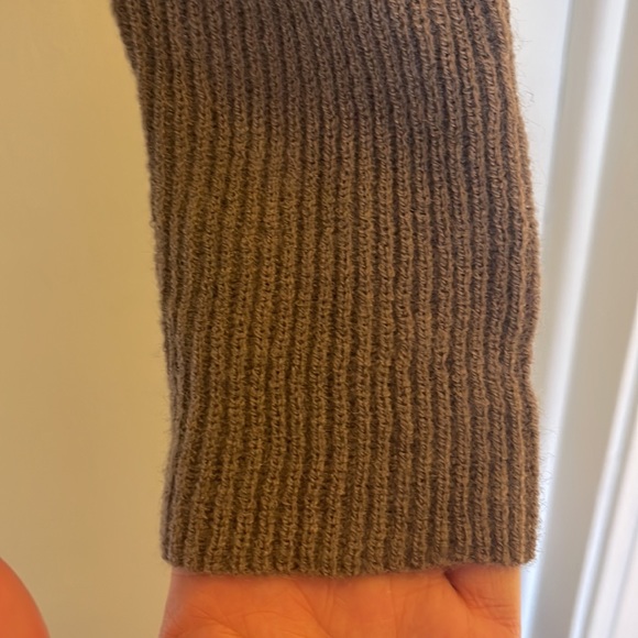 brown knitted sweater - Picture 2 of 2